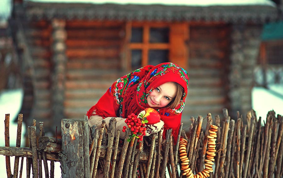 Sexy girl Women in Slavic costumes in Jodhpur