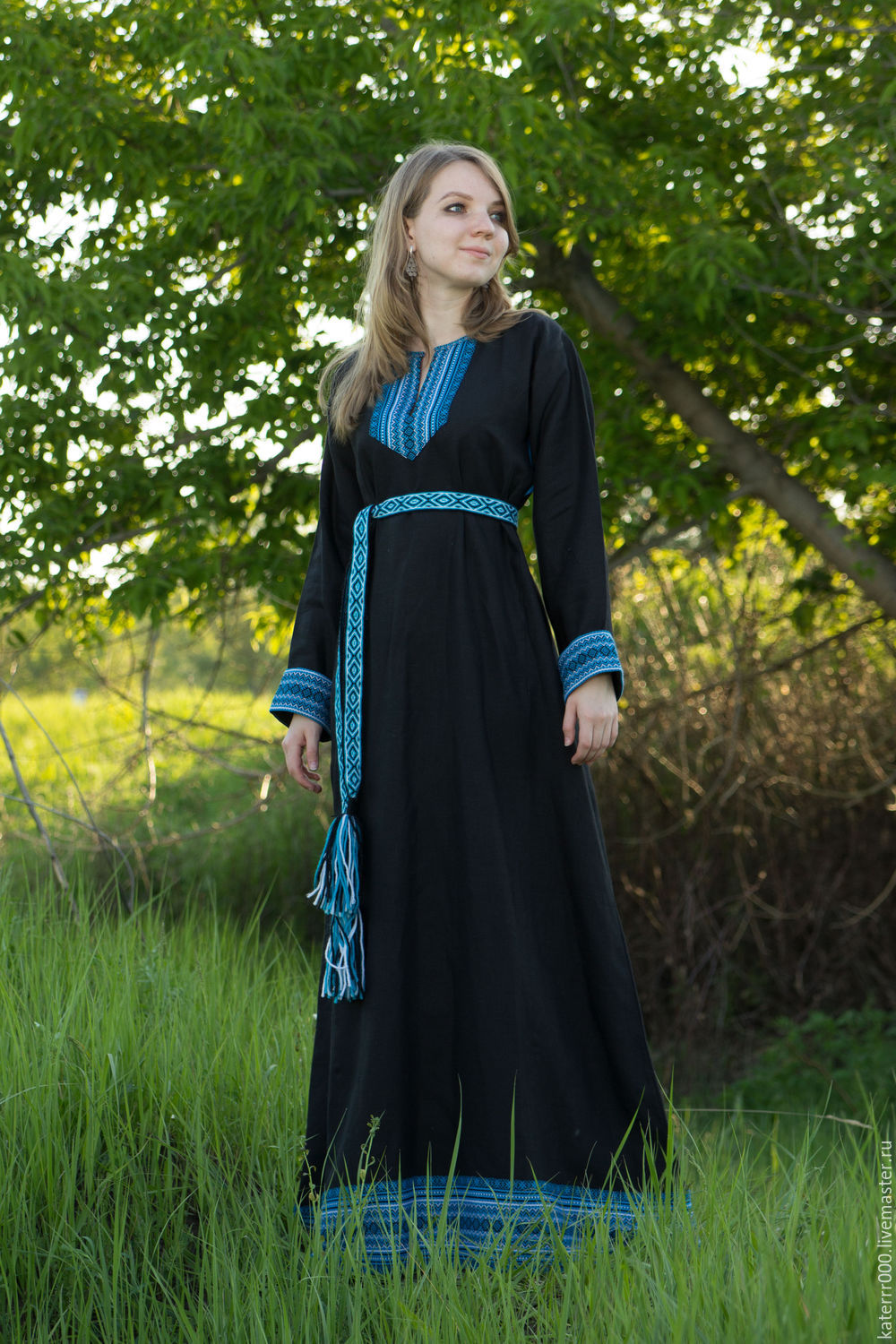 Women in Slavic costumes in Jodhpur