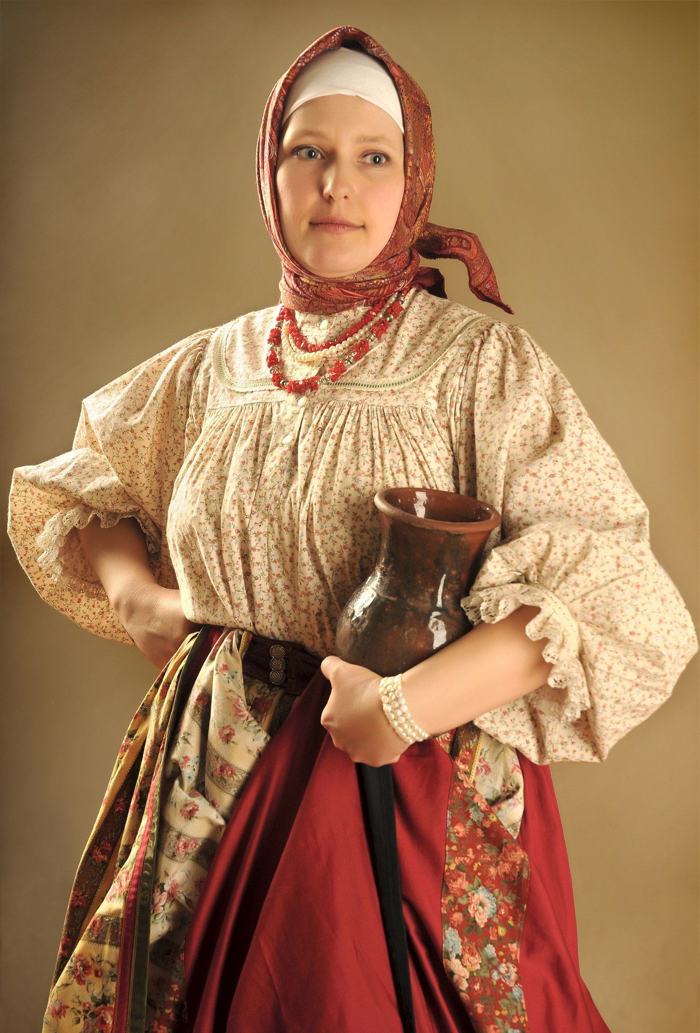 Girls in Slavic costumes in Jodhpur